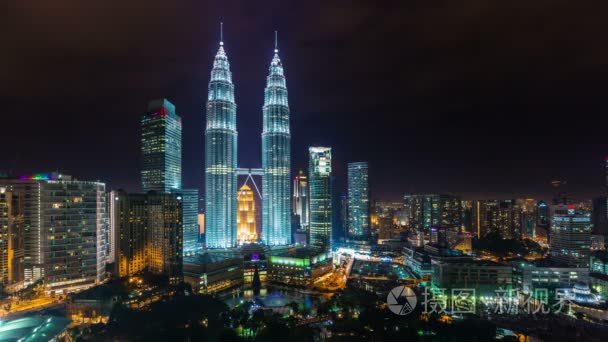 马来西亚著名塔夜灯查看从吉隆坡 4 k 时间流逝