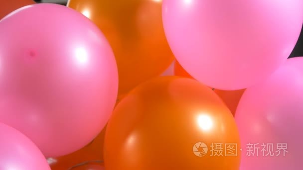 快乐的生日彩色气球视频
