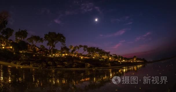 游戏中时光倒流的夜晚在巴厘岛的海滩