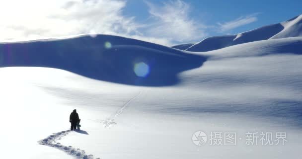 滑雪板上山视频