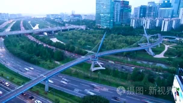 道路和桥梁在首尔的夜景视频