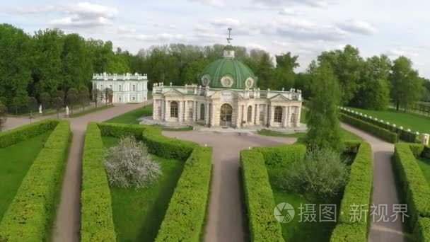 在 Tsaritsyno 公园，莫斯科的历史建筑的鸟瞰图