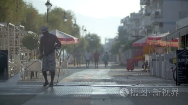 在开始一天的户外咖啡厅视频