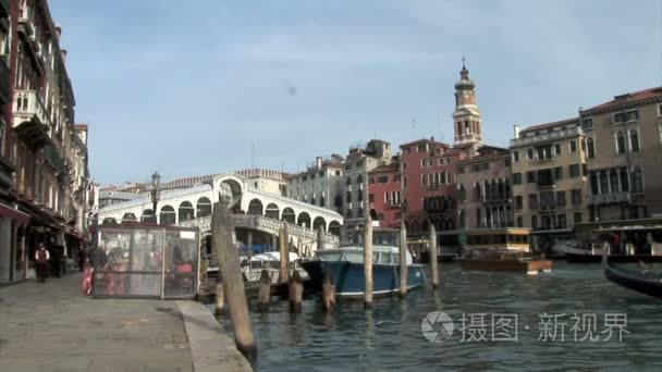 在威尼斯的里亚托桥视频