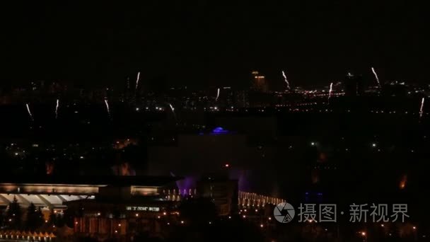 烟花在夜空中视频