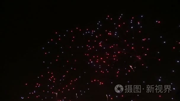 伟大的烟花在夜空中视频