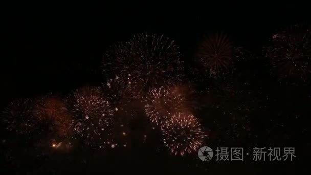 伟大的烟花在夜空中视频