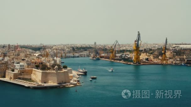 马耳他瓦莱塔7 月 1 日，从上部巴拉卡花园上博物馆森格莱阿 Birgu 和 Kalkara 2016View