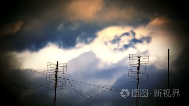 戏剧性天空与暴风雨云