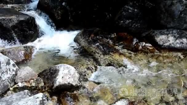 流动的水在流视频