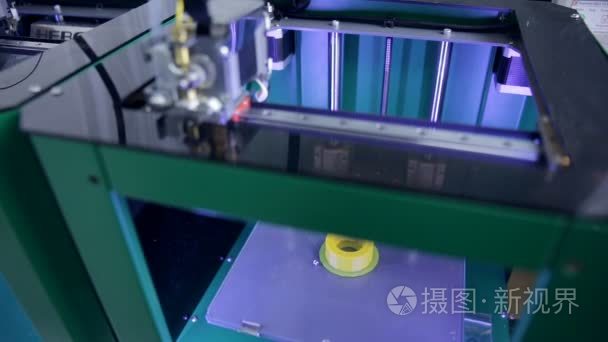 使用塑料丝 3d 打印机上进行打印