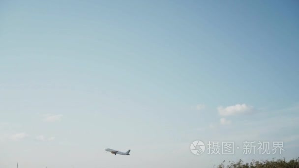 大飞机起飞机场区视频