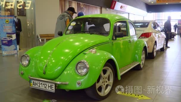 大众甲壳虫的复古车的展览视频