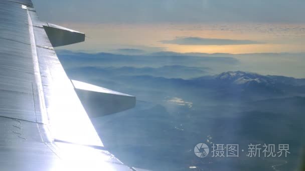 从飞机的山水风光视频
