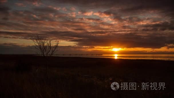 海边的夕阳议案多莉镜头视频