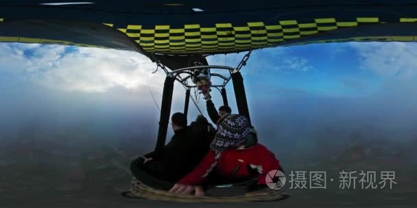 图书馆一天奥波莱男性游客乘气球云层上方旅行小小星球 360 度 360vr 视频丙烷燃烧器使航空器飞蓝蓝的天空