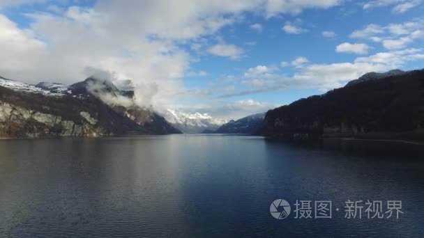 在山川湖飞越视频