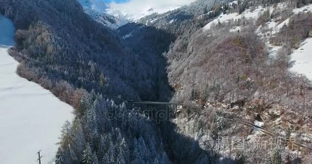 瑞士在冬季时间鸟瞰图山视频