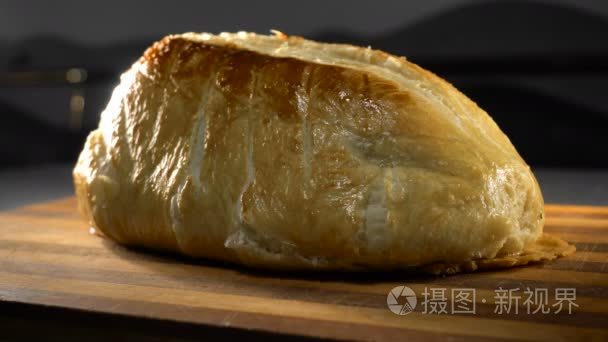 香酥面团美丽多汁牛肉视频