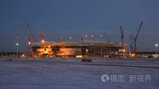 加里宁格勒的新体育场的建设视频