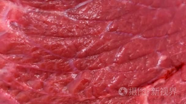 鲜嫩多汁的生牛肉肉视频