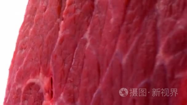 鲜嫩多汁的生牛肉肉视频