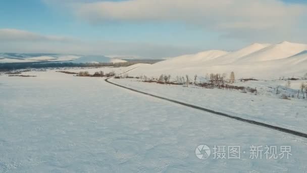 雪场黄昏路视频