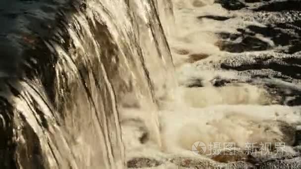 流动的河流水特写视频