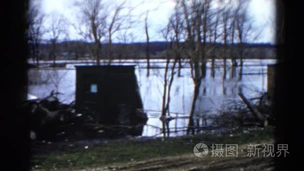 洪水损坏水高水平房子水下视频