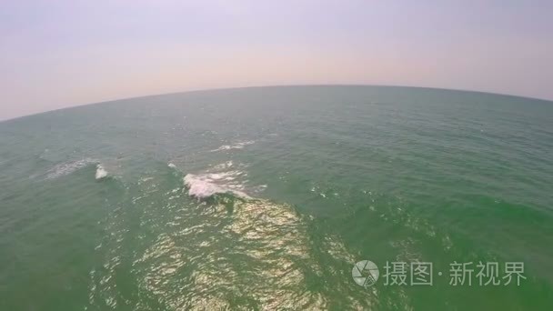 空中拍摄在浩瀚的海洋视频