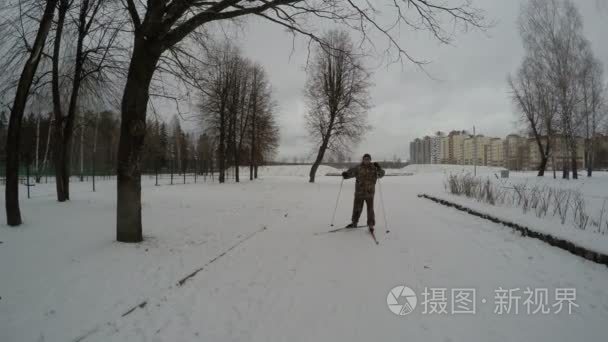 运动员男子滑雪雪的冬季娱乐活动