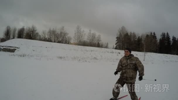 运动员男子滑雪雪的冬季娱乐活动