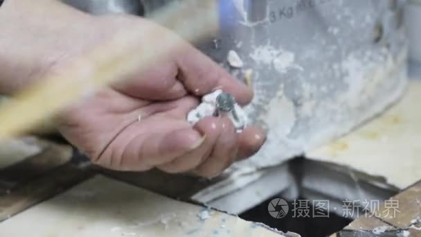 金属陶瓷植入生物过程在实验室视频