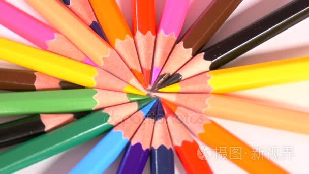 铅笔形式多彩圈子视频