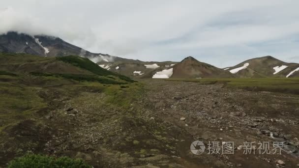 脚下的火山阿瓦恰群全景视频