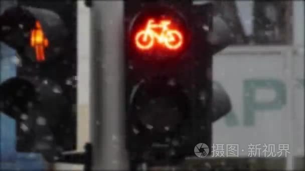 复古的交通灯与橙色的符号视频