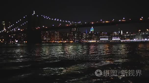 在夜景纽约布鲁克林大桥视频