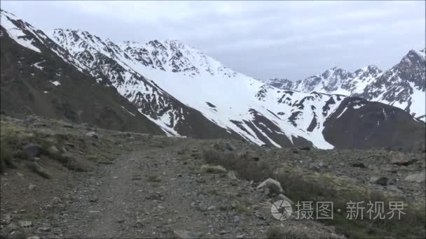 山水的在智利火山视频