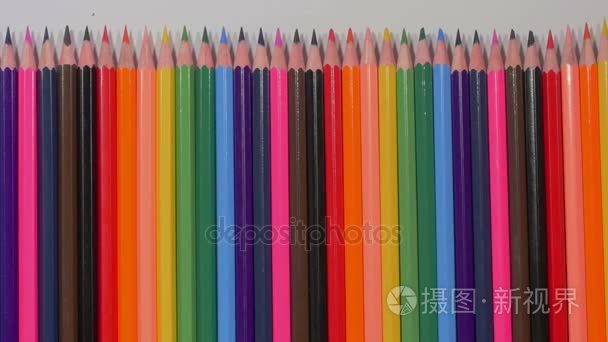 多彩多姿的铅笔套装视频