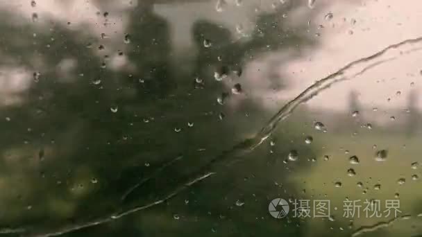 火车窗口与水滴视频
