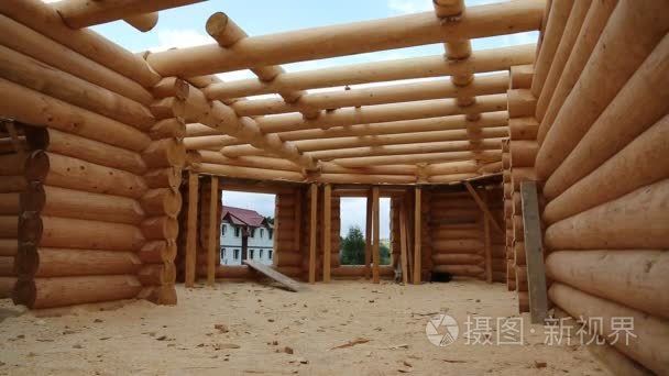 建设的木房子视频