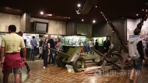 人们在乌克兰国立历史博物馆视频