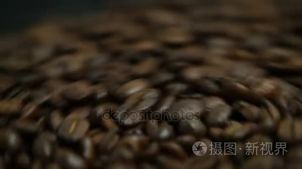 咖啡豆表面的特写视频