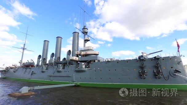 巡洋舰在涅瓦河上的极光视频