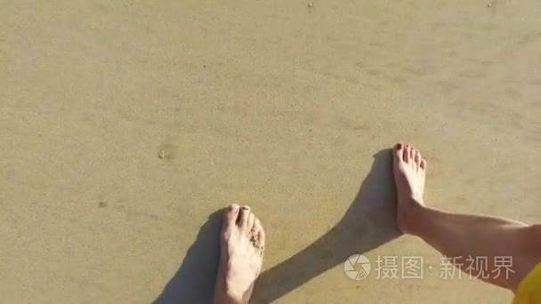 额不里海滩走走视频