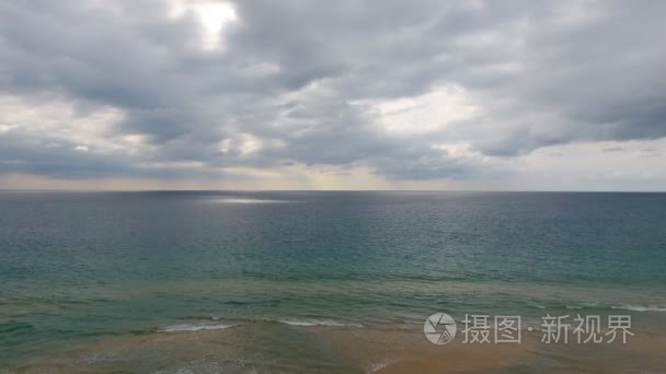 从普吉岛的热带海滩海景视频