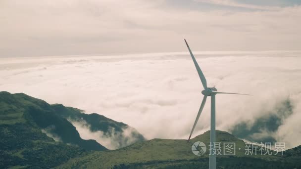 能源生产风力涡轮机的鸟瞰图视频