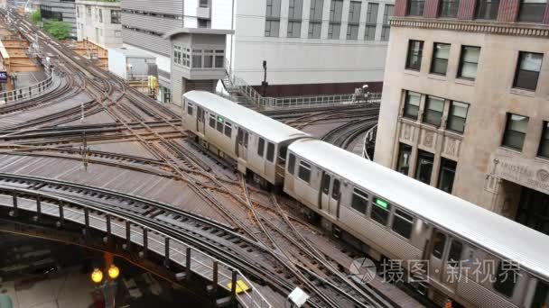 在芝加哥环金融区的高架的地铁视频