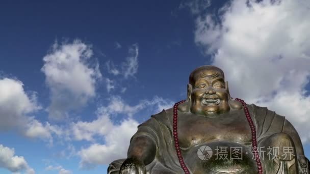 佛教寺庙。雕像的佛   北海公园   是紫禁城的在中国北京，西北的皇家园林