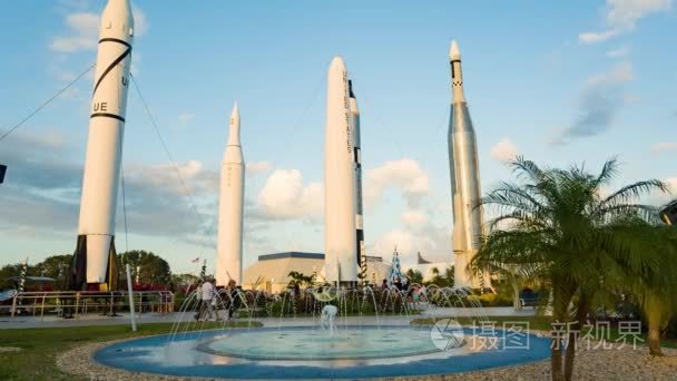 火箭在肯尼迪航天中心花园视频